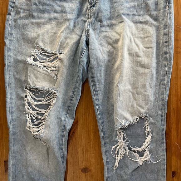 High Waisted Distressed Jeans - Picture 2 of 5